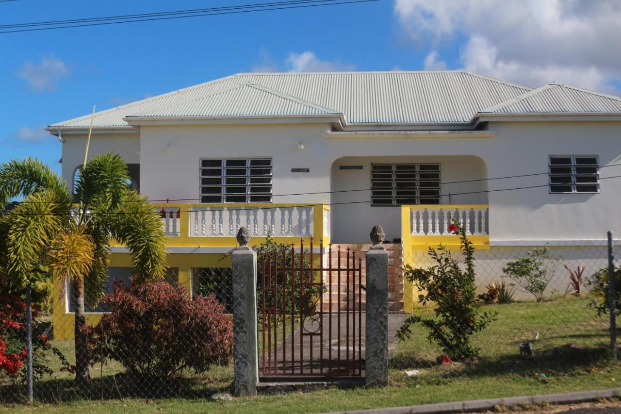 Villa Benito Nevis Exterior foto