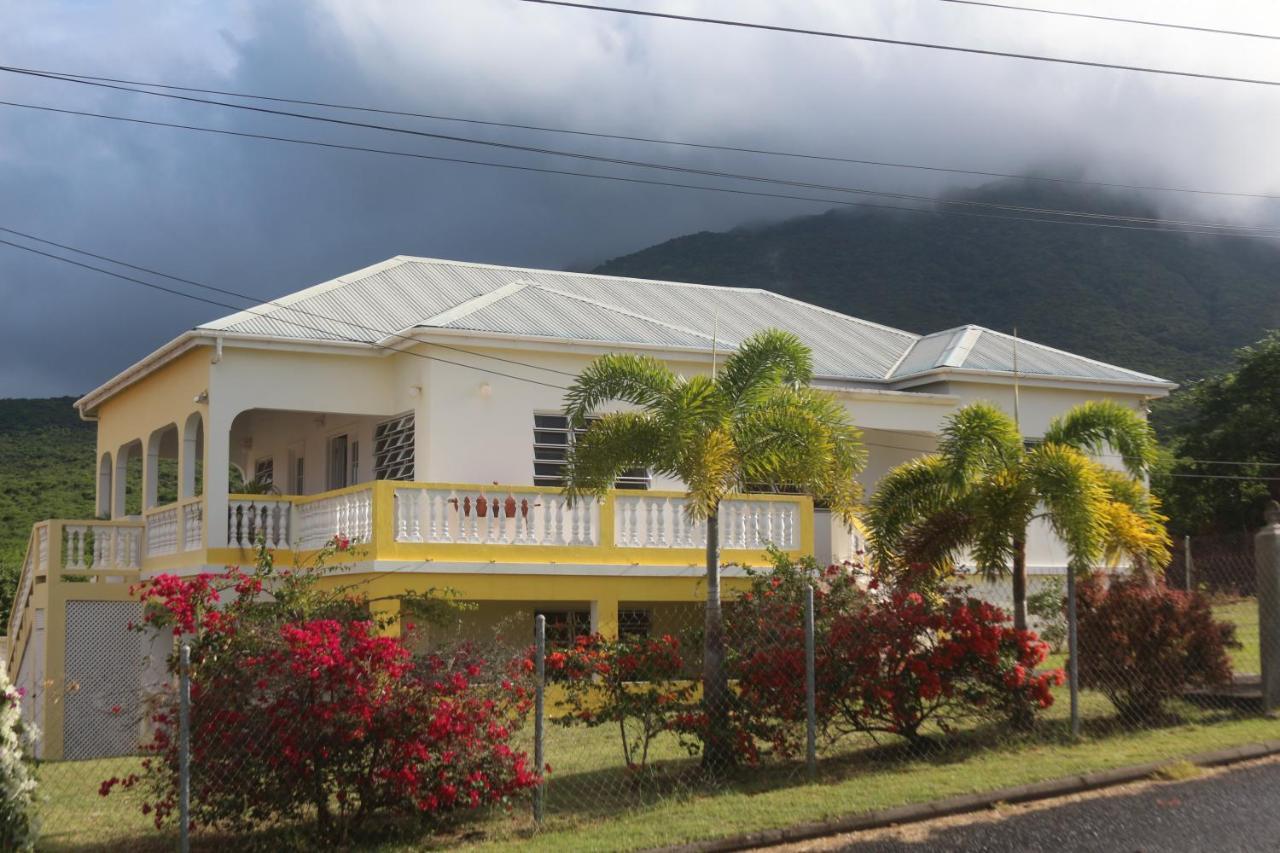 Villa Benito Nevis Exterior foto