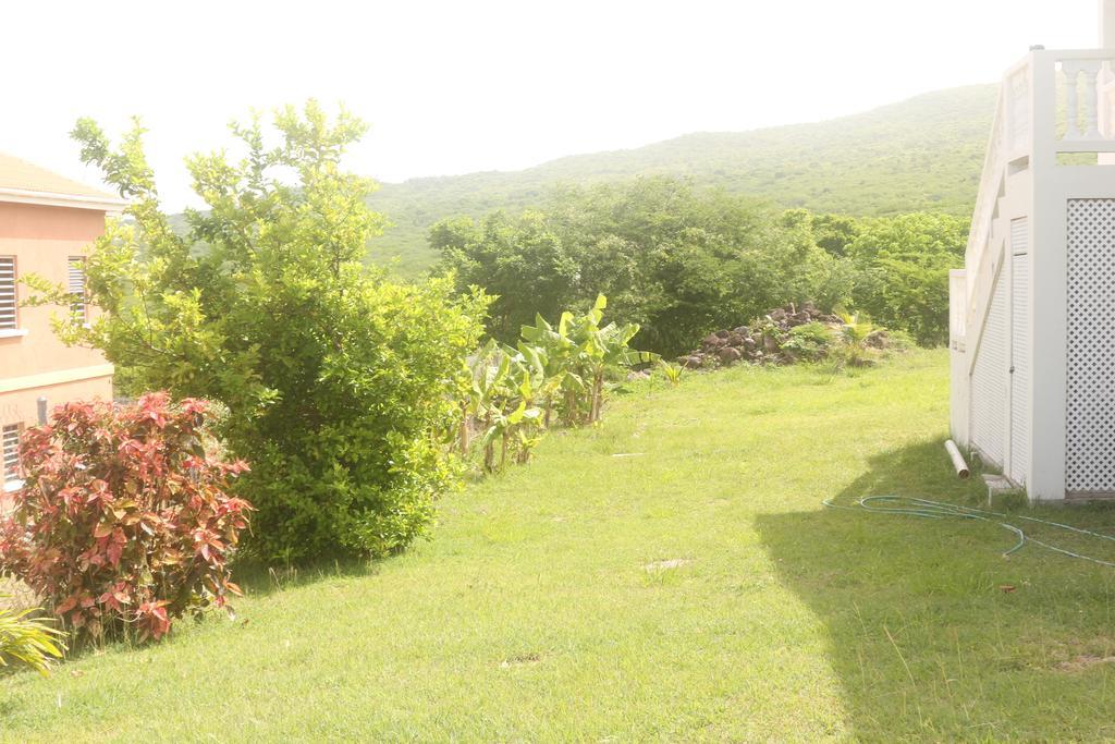 Villa Benito Nevis Exterior foto